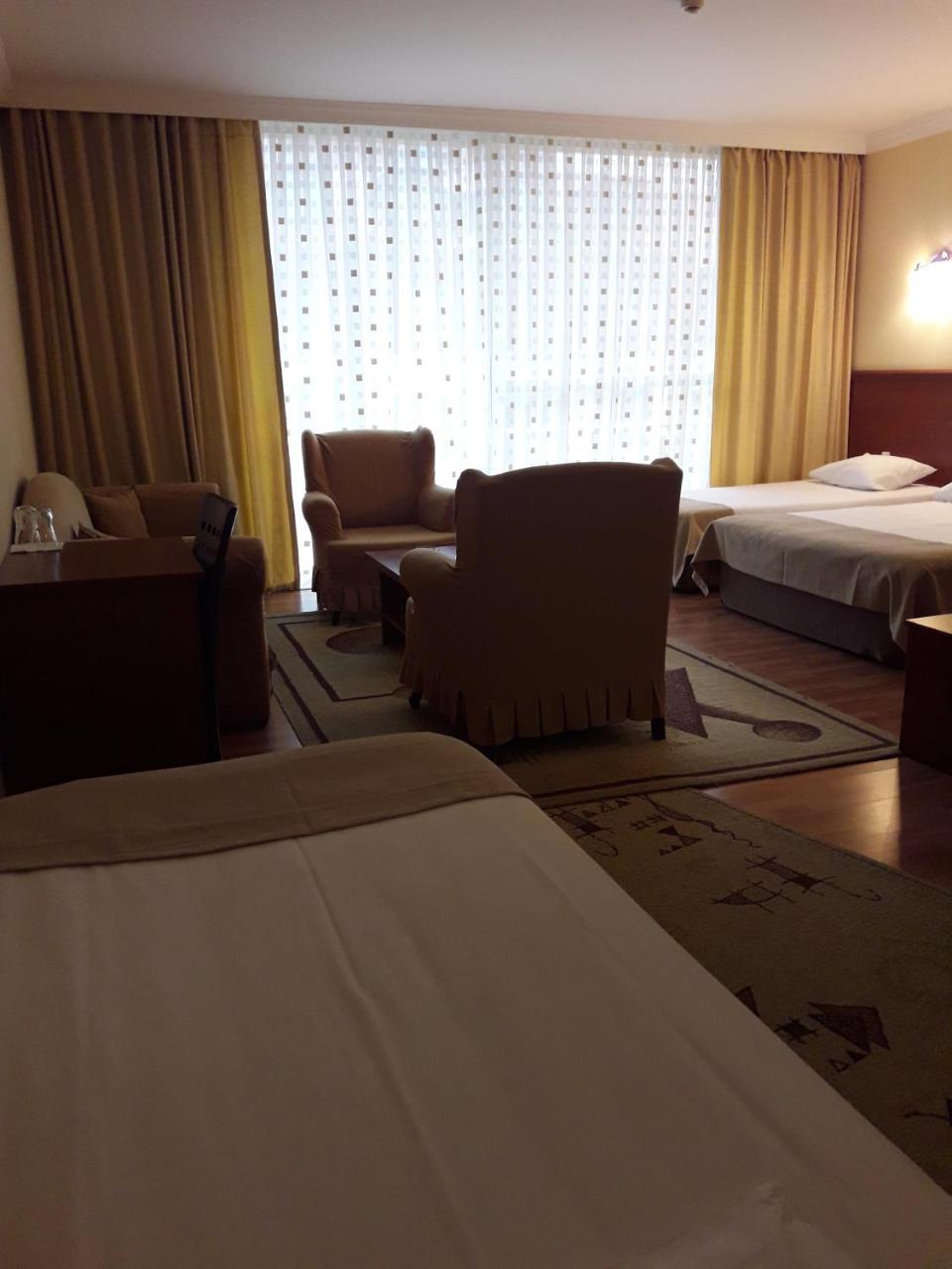 Hotel Istanbul Batumi Ngoại thất bức ảnh